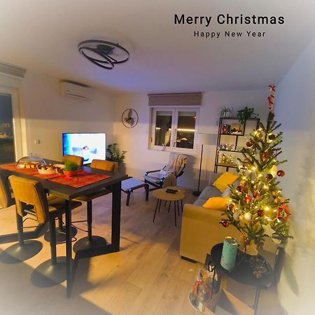 Ferienwohnung Ulike I Pini Pula Exterior foto